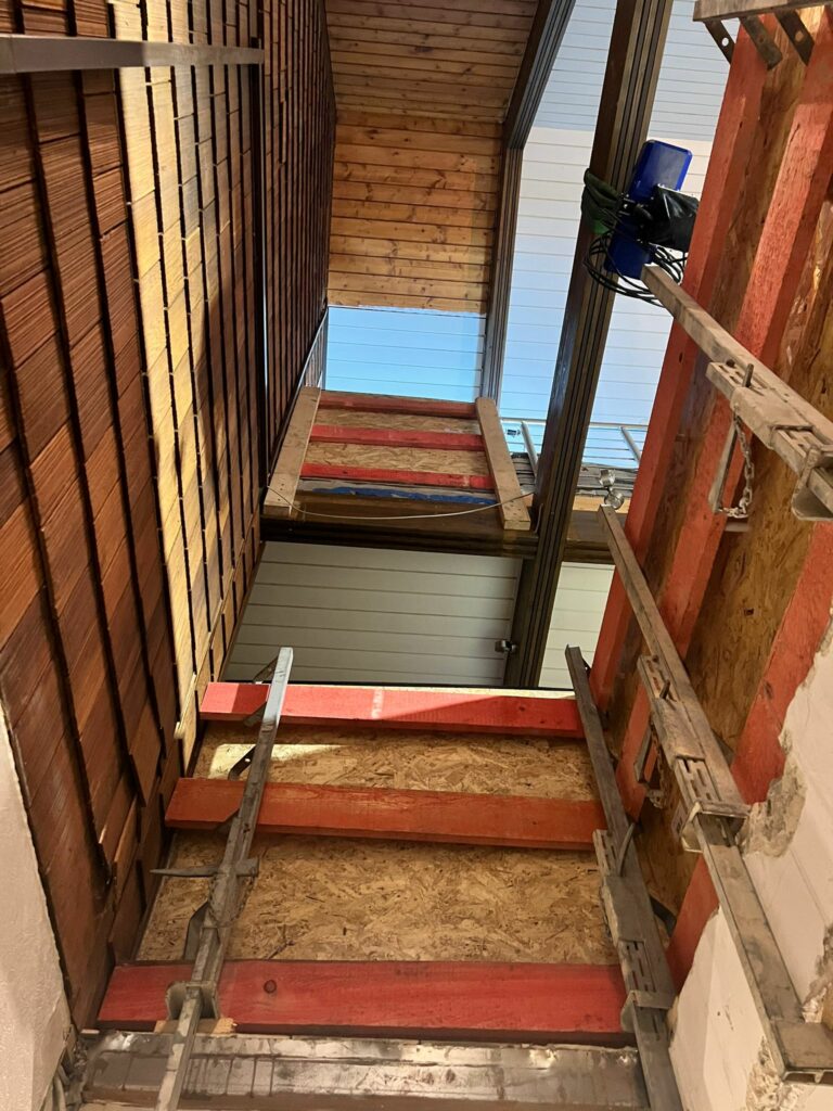 Karat Liftsysteme Aufzug Montage Demontage Service Nürnberg Fürth Bayern